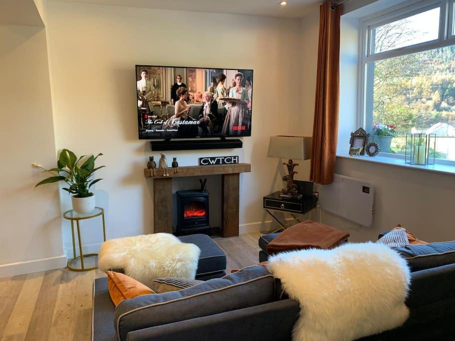 Renovated Miner'S Cottage - Family & Dog Friendly Abertillery Ngoại thất bức ảnh