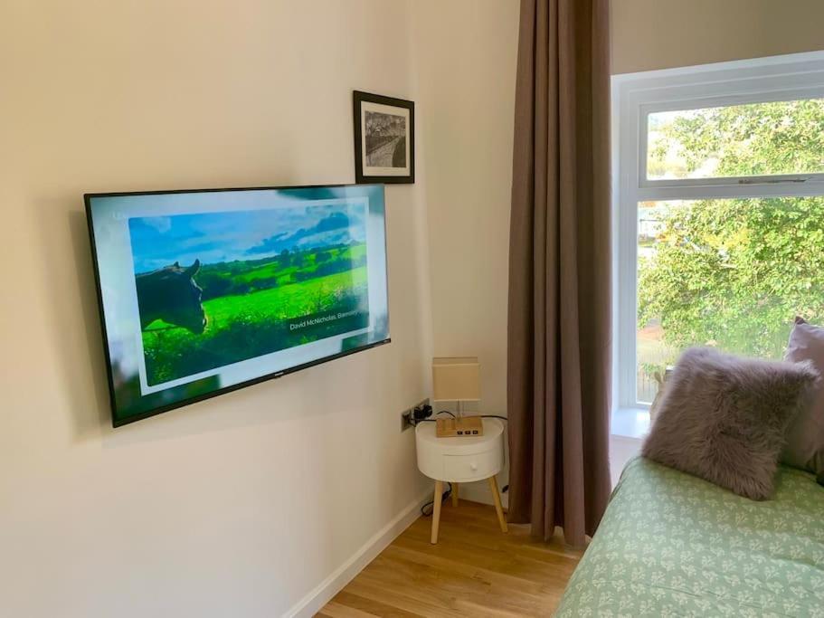 Renovated Miner'S Cottage - Family & Dog Friendly Abertillery Ngoại thất bức ảnh